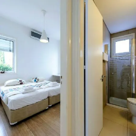 Villa “your Luxury Sea Front Villa” – 01 Protaras