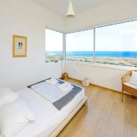 “your Luxury Sea Front Villa” – 01 Protaras